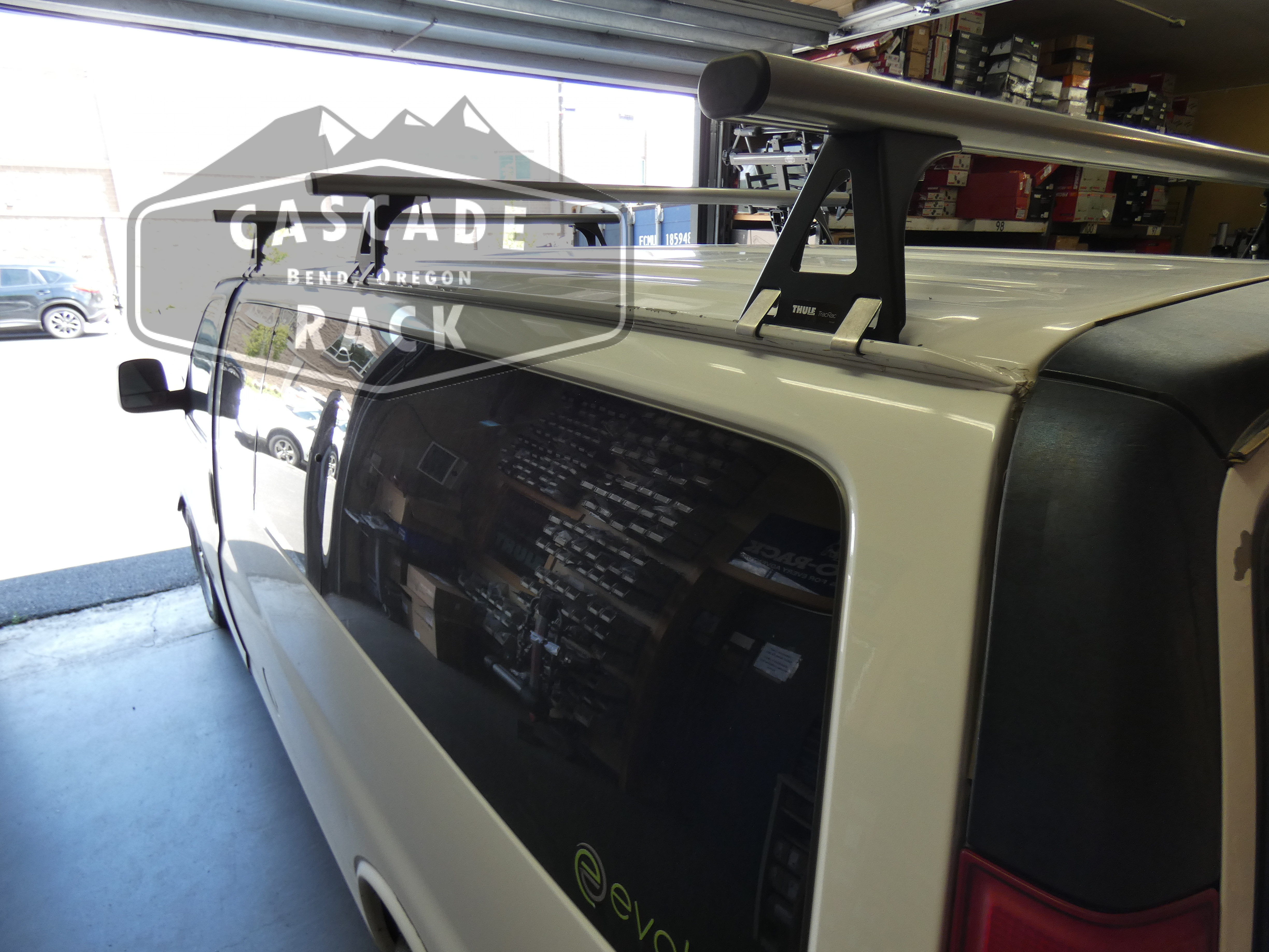 2001 Chevrolet Express 2500 - Roof Rack - Thule