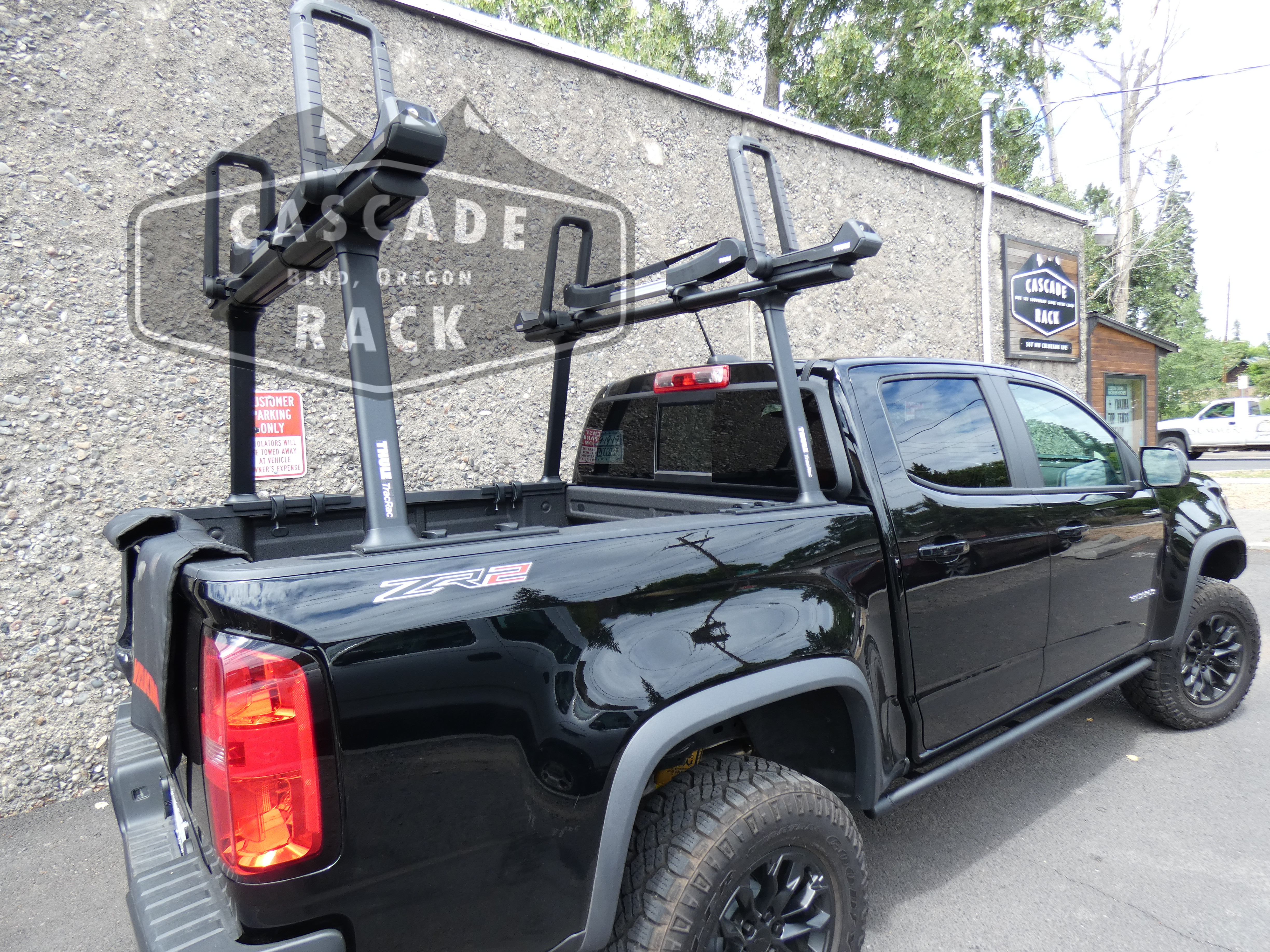 2019 Chevrolet Colorado - Truck Bed Rack and Kayak / Paddle Board Racks - Thule