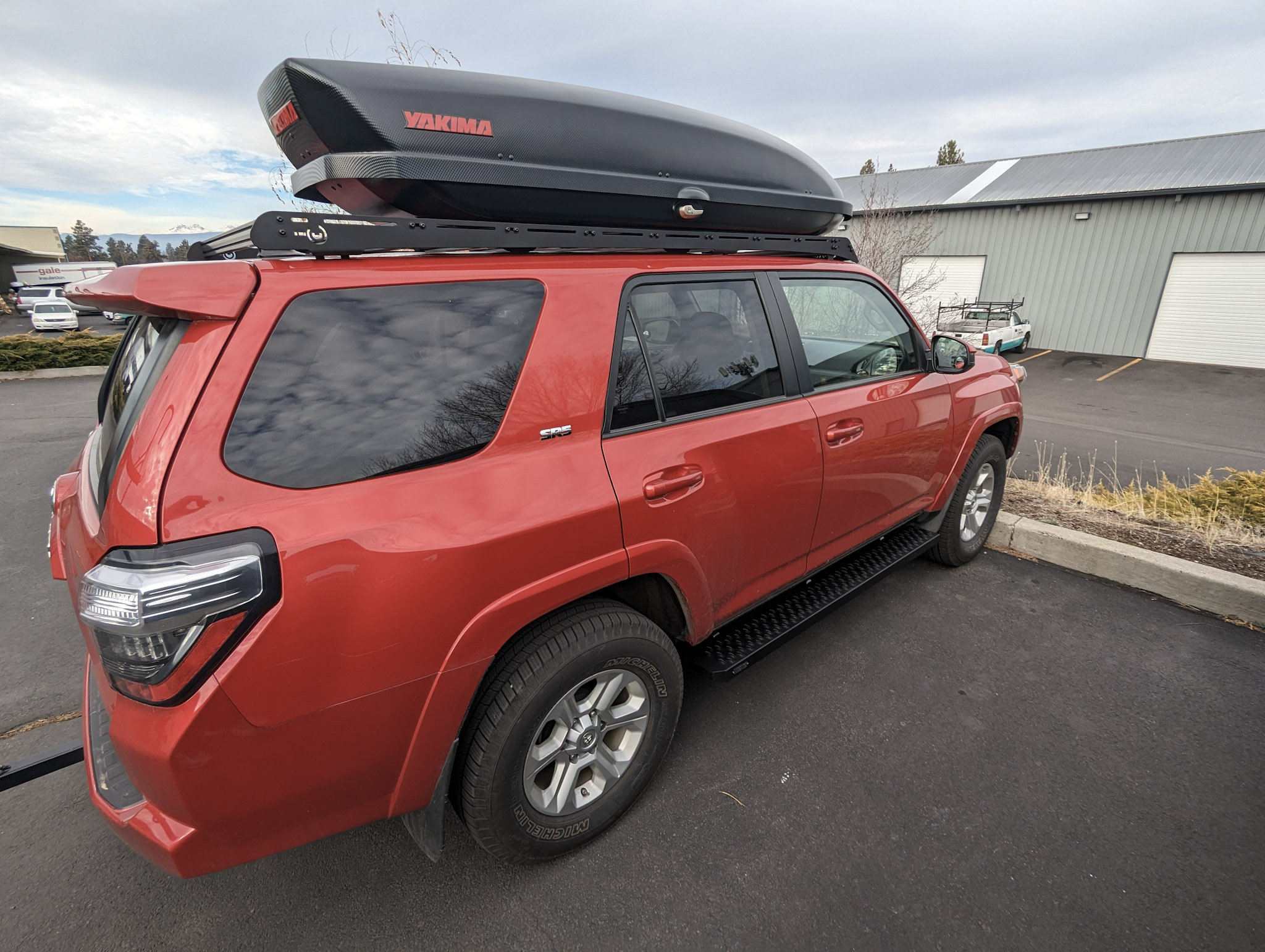 2015 Toyota 4Runner - Roof Rack, Cargo Box, and Side Steps - Prinsu, Yakima, Westin