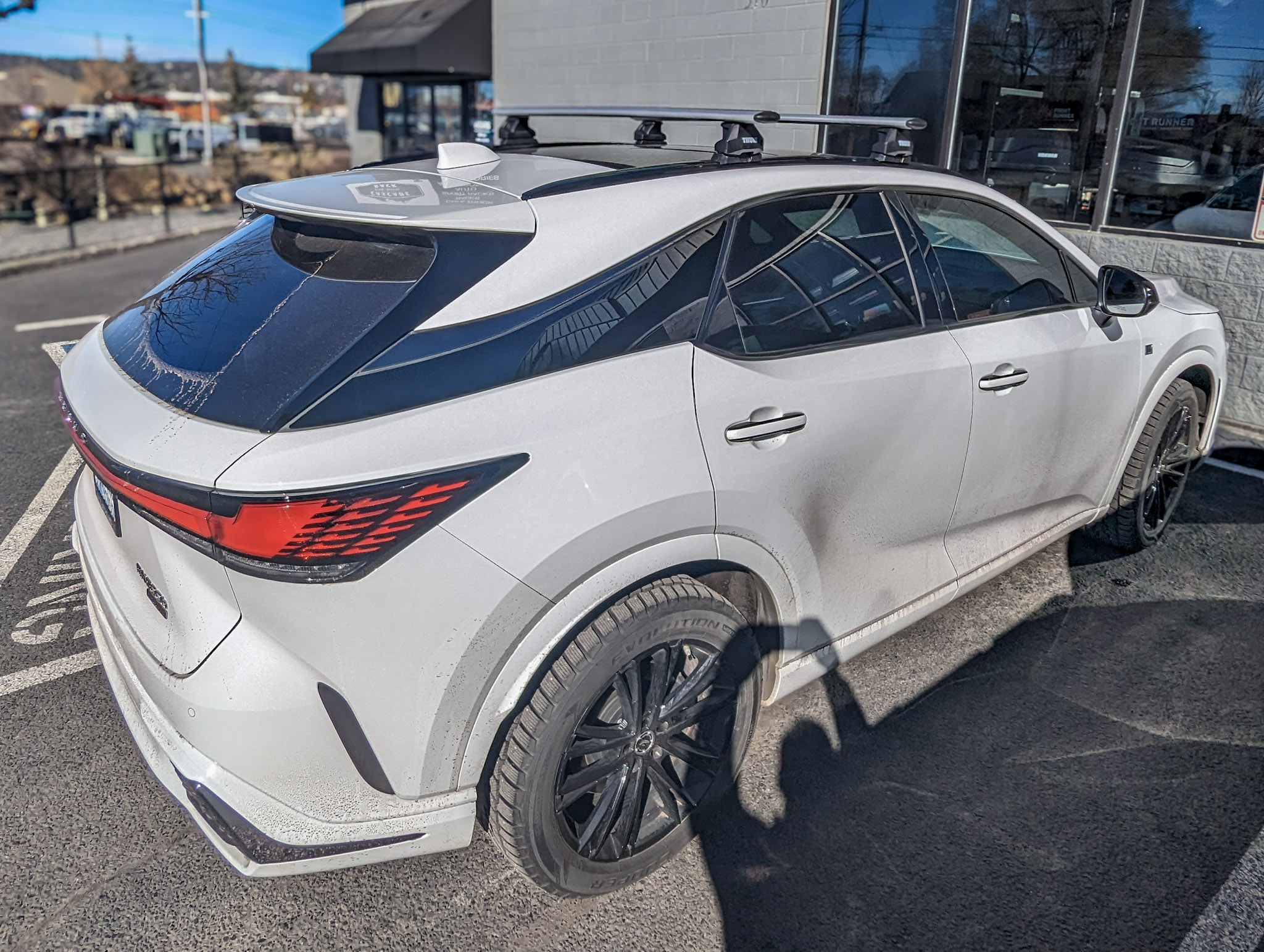 2023 Lexus RX500h - Hitch and Roof Rack Installation - Torklift / Thule